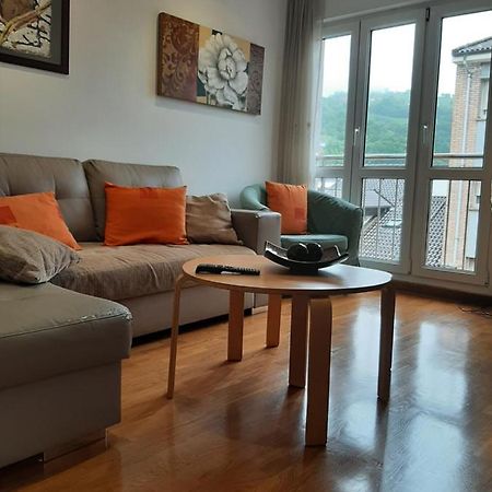 Atico La Plaza Appartement Arriondas Buitenkant foto