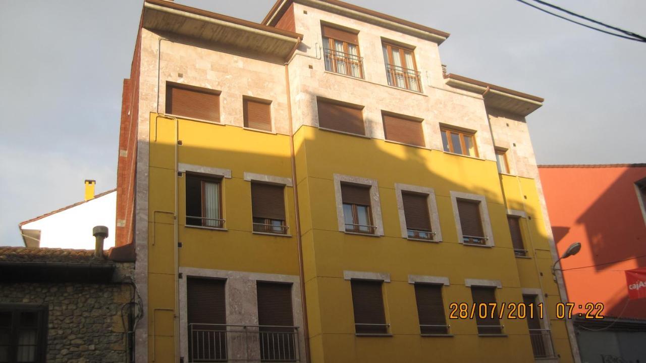 Atico La Plaza Appartement Arriondas Buitenkant foto