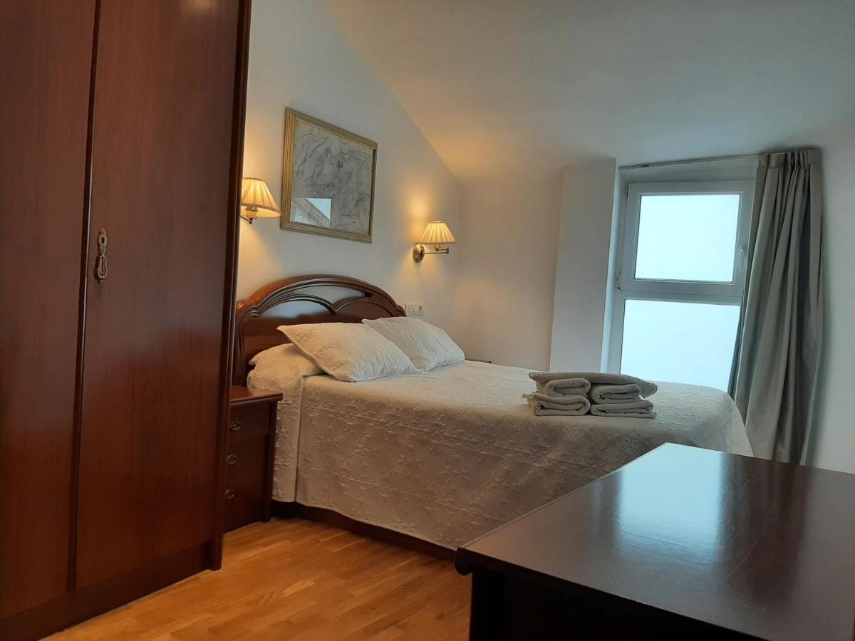 Atico La Plaza Appartement Arriondas Buitenkant foto