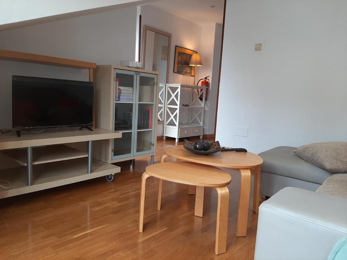 Atico La Plaza Appartement Arriondas Buitenkant foto