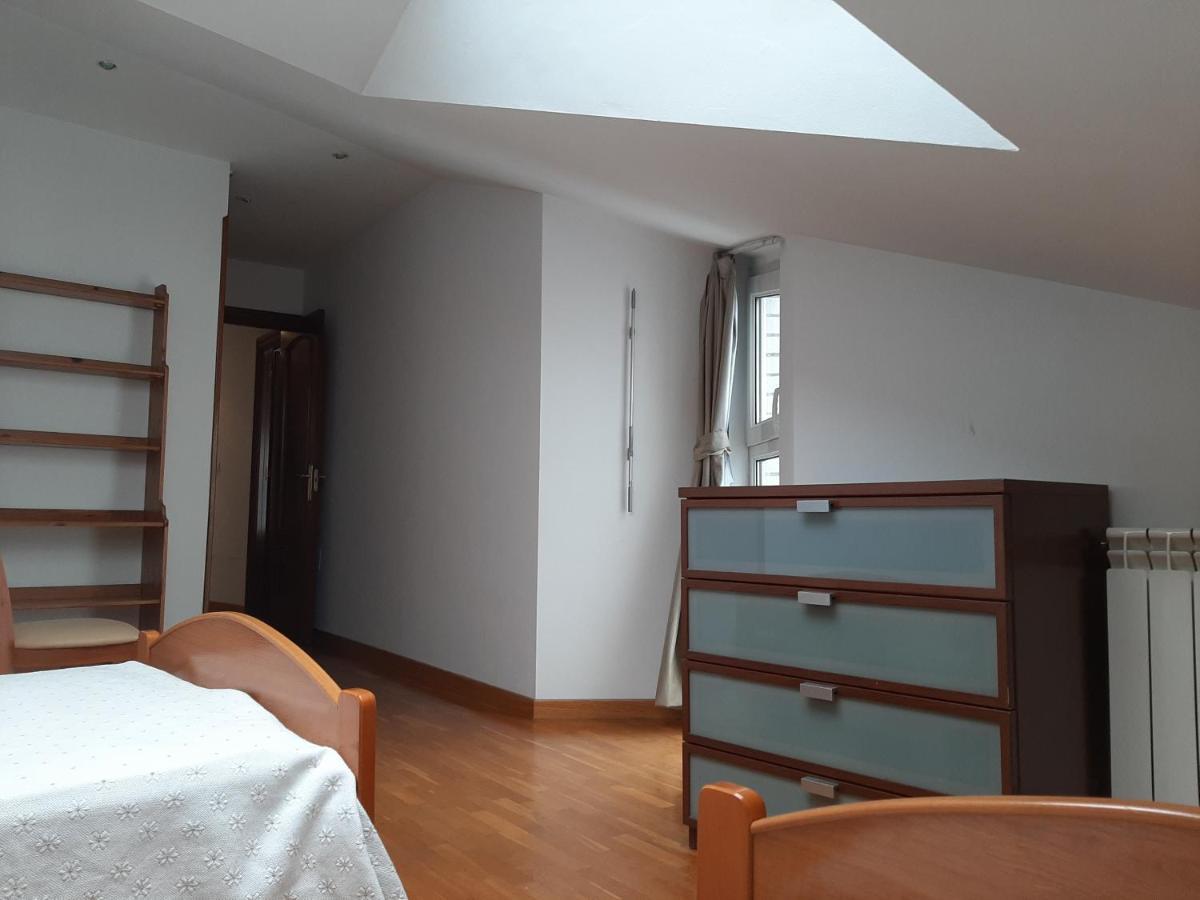 Atico La Plaza Appartement Arriondas Buitenkant foto